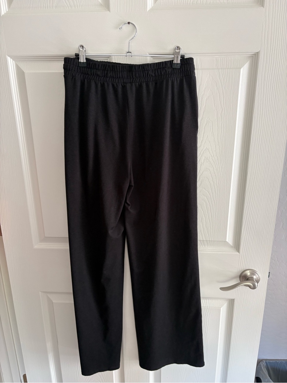 vuori wide leg black pants medium